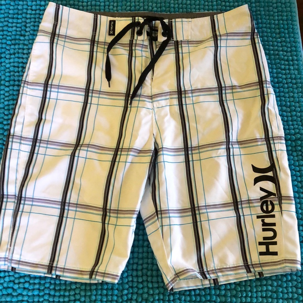 Hurley Boys Boardshorts White Size 16 (runs very small)